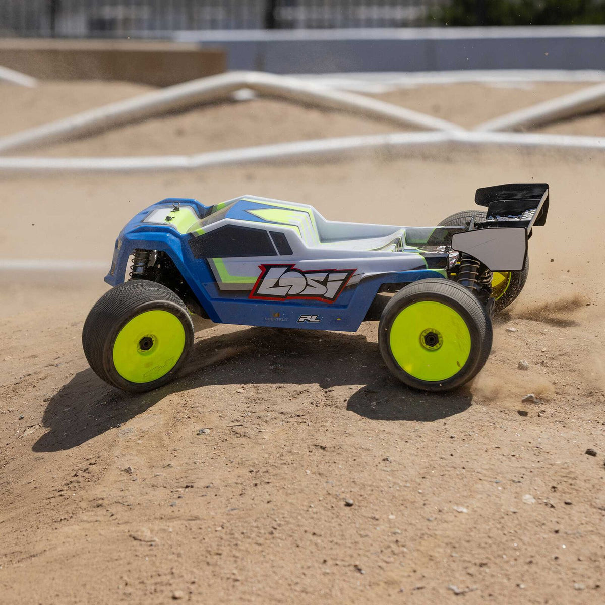 LOS04020 1/8 8IGHT-XTE 4S 4X4 RTR Brushless Race Truggy, Clear